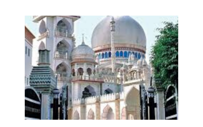 Muslim World Mourns Passing of Mufti Saeed Ahmed Palunpuri (RA)