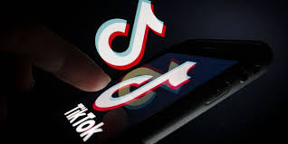US to Ban TikTok & WeChat from Sunday