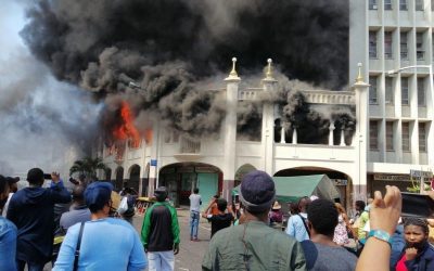 [WATCH] Fire Engulf Durban’s Grey Street Mosque Building