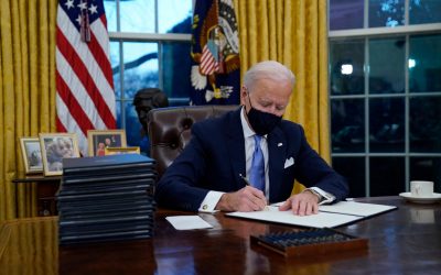 Biden Signs 10 Executive Orders in  ‘Wartime’ Coronavirus Plan