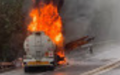 Total Closure of Van Reenens Pass after fuel tanker burst into flames