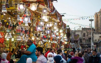 Ramadhaan Shoppers Enjoy Cairo Markets despite Coronavirus Threat