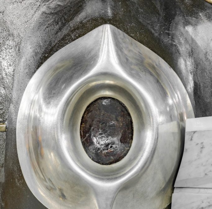 [PHOTOS] Saudi Arabia Releases Never-Before-Seen Detailed Images of Hajre Aswad (Black Stone) & Maqam-e-Ibrahim