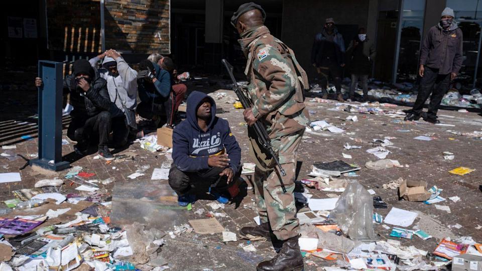 [LISTEN] William Bird: Media Reporting Well on Riots, Urges South Africans to Verify Info before Sharing to Avoid Intensifying Crisis