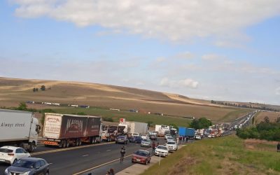 Truck drivers bring N3 highway near Harrismith to a standstill