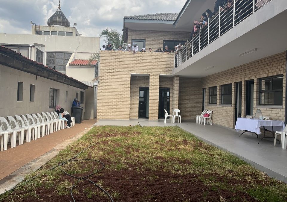LMA Opens New Madressa In Rainbow Area