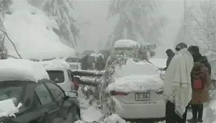Pakistan: 16 Die Trapped in Cars in Heavy Snow in Punjab Province
