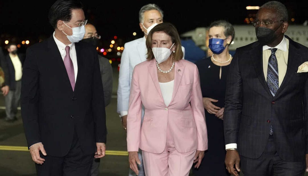 US Speaker Nancy Pelosi Visits Taiwan Parliament Despite China’s Warning