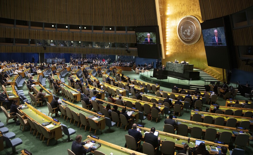 UN condems anexing of Ukraine by Russia, SA refrains from voting